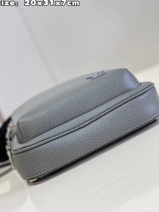 LOUIS Avenue Slingbag VUITTON NM-31*20*7CM 0226